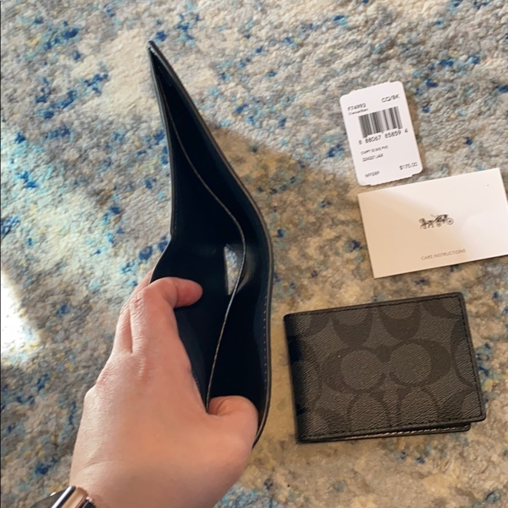 Coach Wallet - Picture 6 of 8